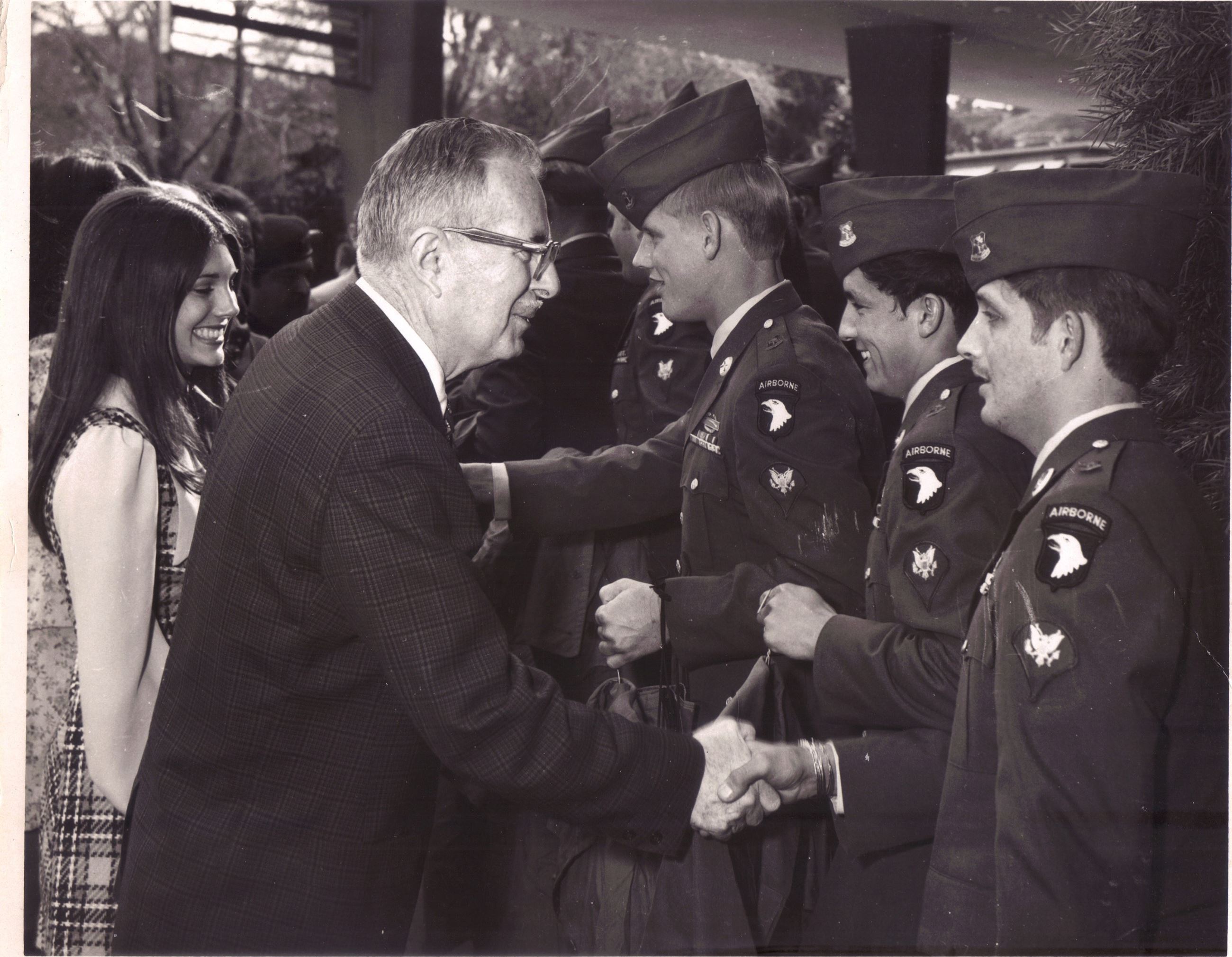 Homecoming greeting Mayor Condon and Miss California