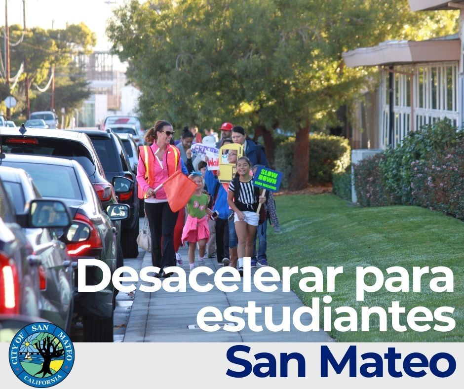 Desacelerar para estudiantes caminando a la escuela